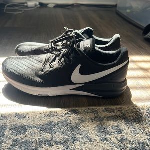 Men’s Nike Zoom Structure 22’s size 11.5